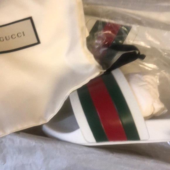 Gucci Pursuit 72 Slides!! Men”s or Women - Picture 3 of 8
